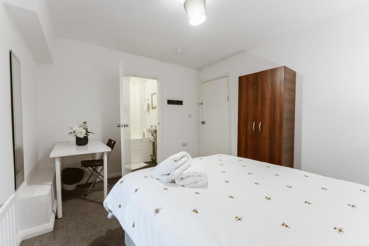 Whitechapel En-Suite Beds To Stay ลอนดอน ภายนอก รูปภาพ